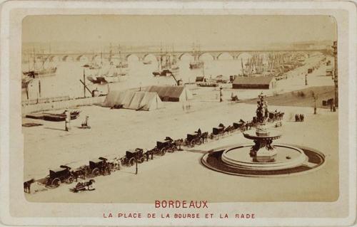 Bordeaux. La Place de la Bourse et la rade