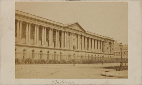 (Paris. Colonnade du Louvre)