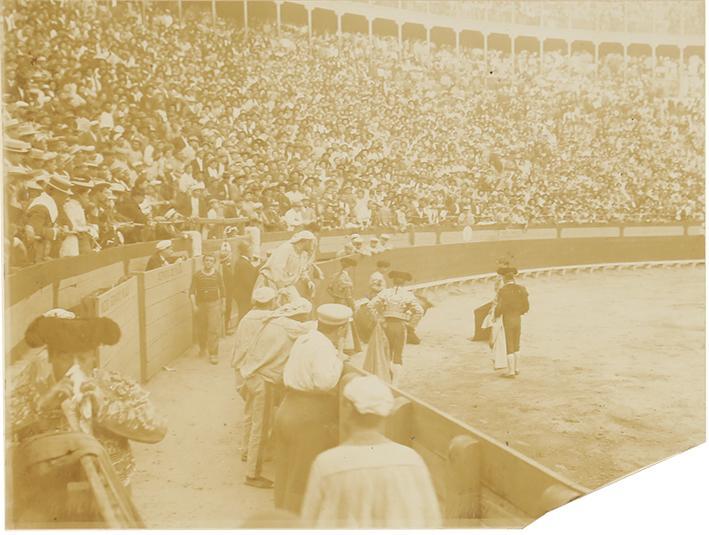 (En la Plaza de Toros de Valencia)