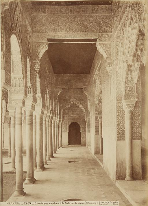 Granada. Galería que conduce a la Sala de Justicia (Alhambra)