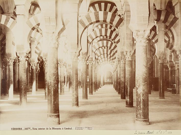 Córdoba. Vista interior de la Mezquita o Catedral