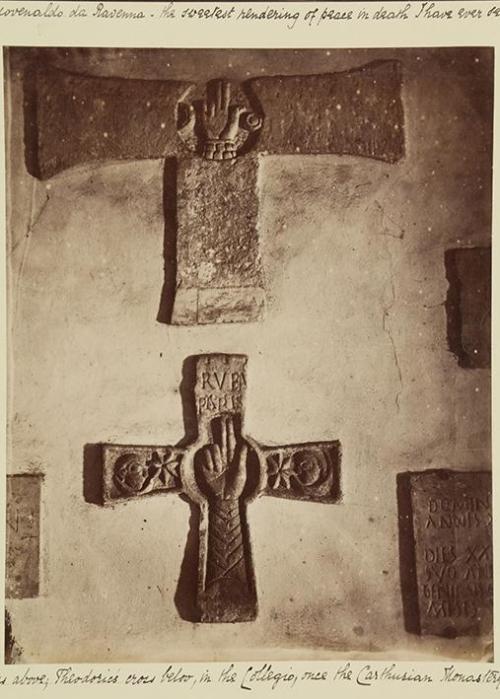 (Rávena. Cruces en el Monasterio de San Romualdo)