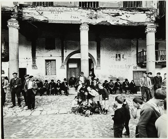 Plaza de Valverde con gente