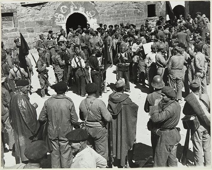 (Guerra civil española). Nov. 1936. Frente de Aragón. Llegada de refuerzos a Angues.