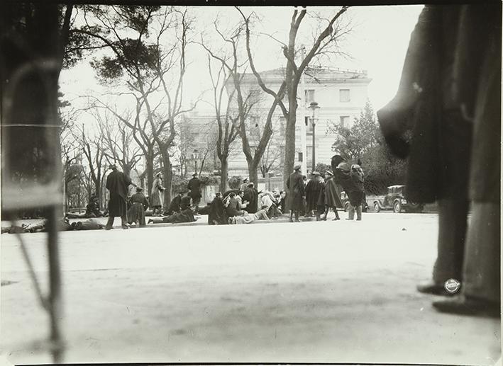 Alarma tras el sabotaje cometido durante la parada militar conmemorativa del aniversario de la praclamación de la República. 14 de abril de 1936