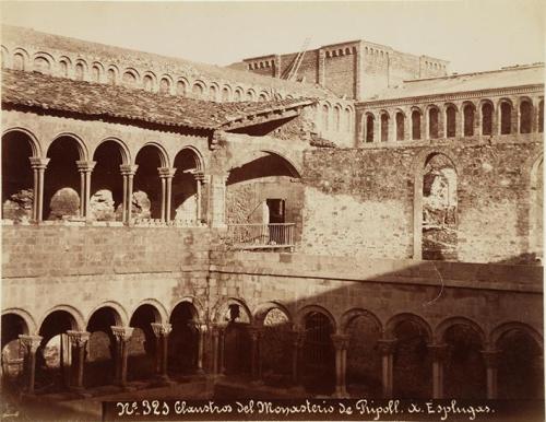 Claustros del monasterio de Ripoll