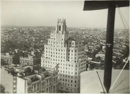 (Vista de Madrid, con Torre España?)