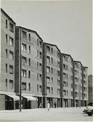 (Viviendas en la calle Pallars. Oriol Bohigas)