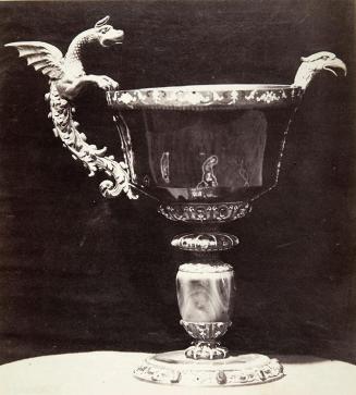 Vaso de sardónice con cabeza de águila