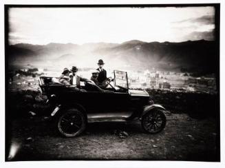 Automovilistas en el cerro de San Cristobal